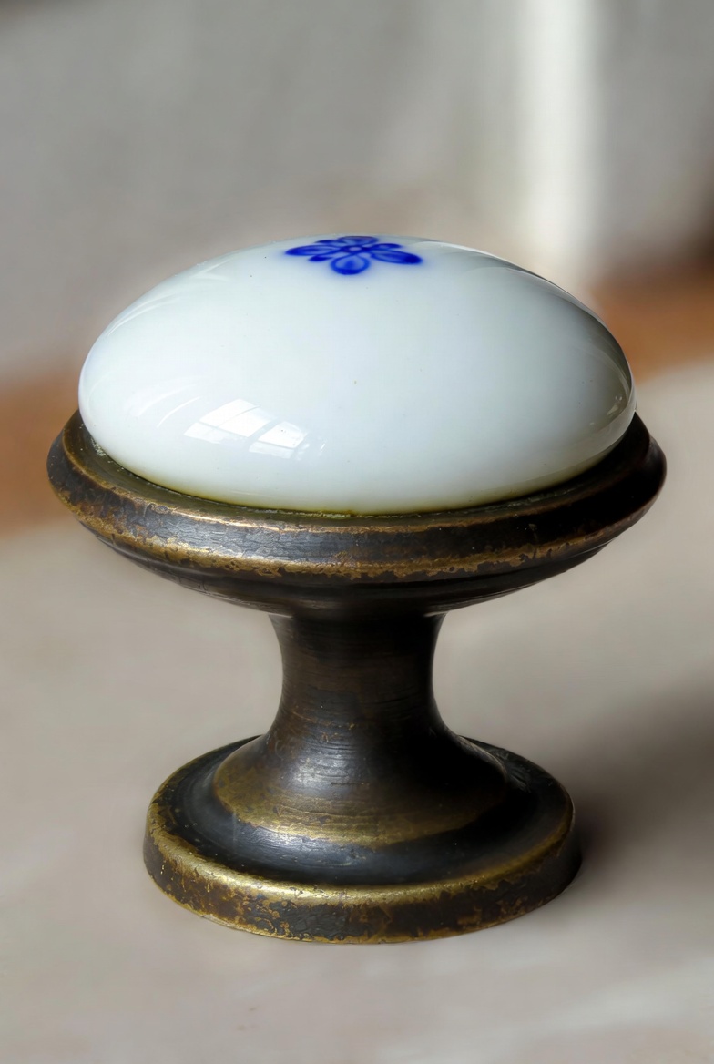 Może do kremowych mebli kuchennych gałki porcelanowe?
